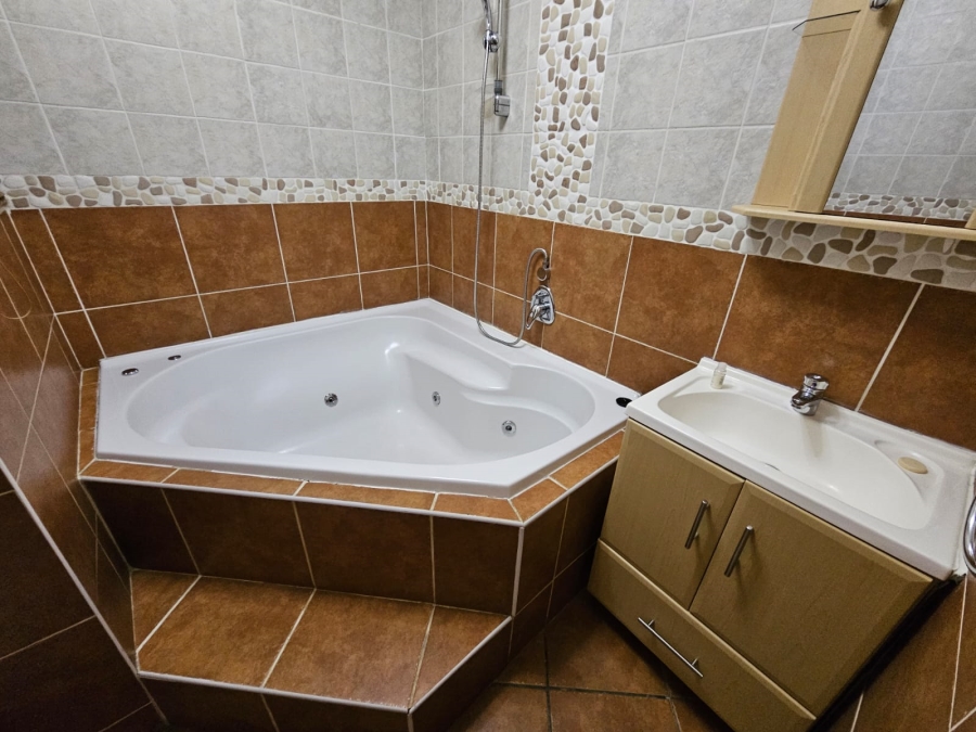 3 Bedroom Property for Sale in Vaalpark Free State